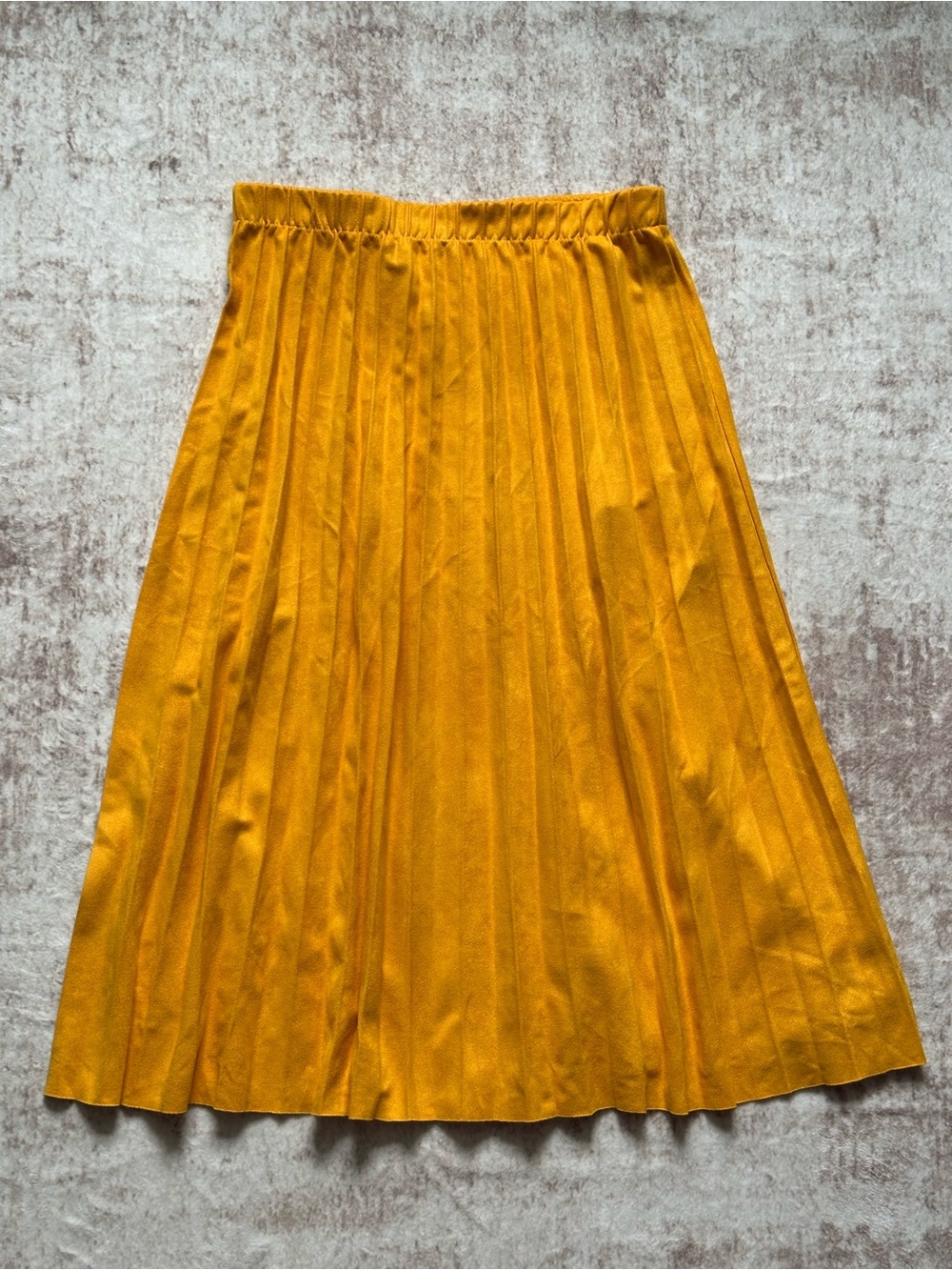 Zara Faux Suede Pleated Skirt in Mustard - EUC - Picture 5 of 7